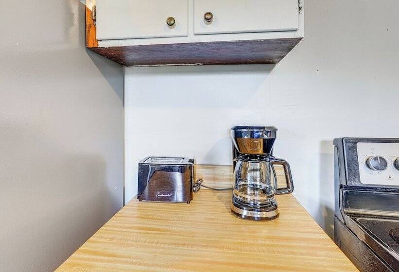 Pet Friendly Brent Home W/ Spacious & Fenced Yard!