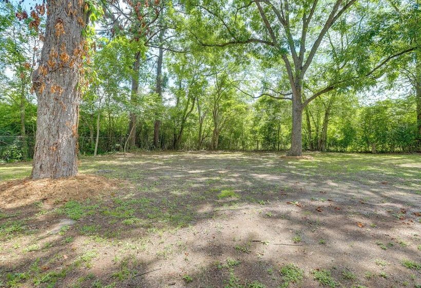 Pet Friendly Brent Home W/ Spacious & Fenced Yard!