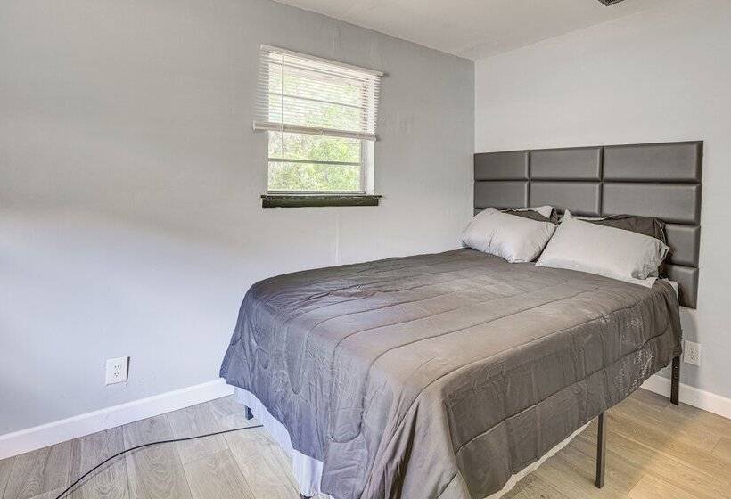 Pet Friendly Brent Home W/ Spacious & Fenced Yard!