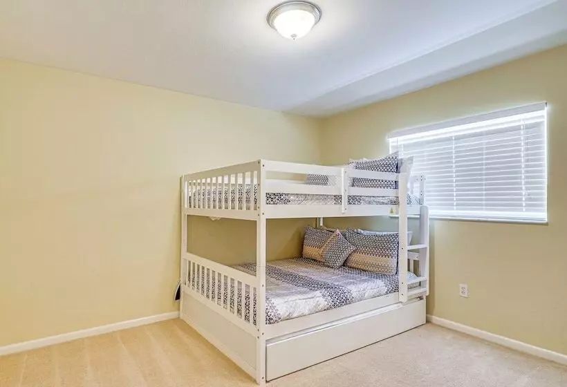 3 Mi To Beach: Gem W/ Pool In Cape Coral!