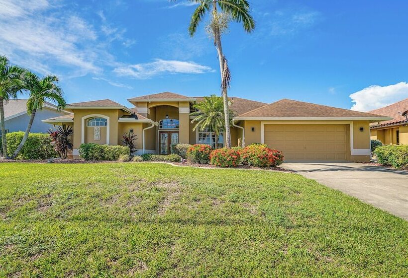 3 Mi To Beach: Gem W/ Pool In Cape Coral!