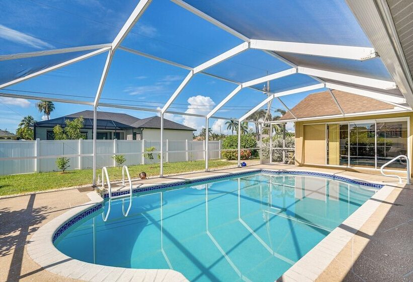 3 Mi To Beach: Gem W/ Pool In Cape Coral!