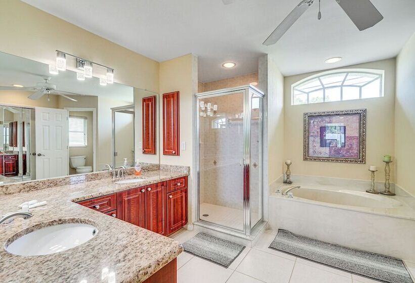 3 Mi To Beach: Gem W/ Pool In Cape Coral!