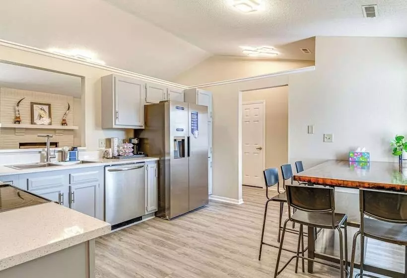 Westfield Home W/ Furnished Patio: 2 Mi To Park St