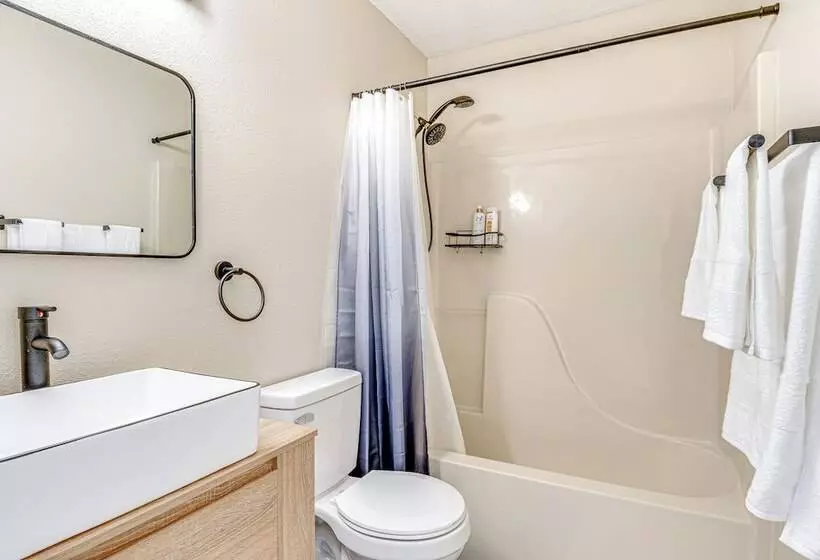 Westfield Home W/ Furnished Patio: 2 Mi To Park St