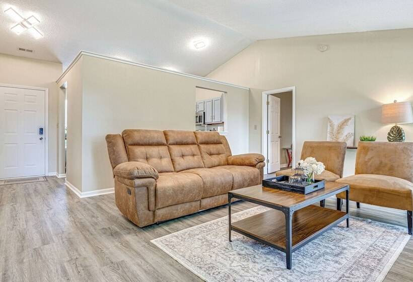 Westfield Home W/ Furnished Patio: 2 Mi To Park St