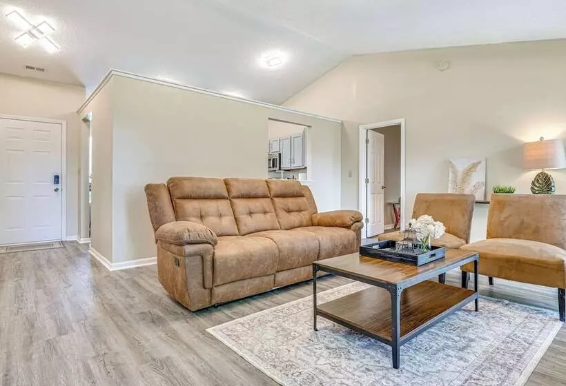 Westfield Home W/ Furnished Patio: 2 Mi To Park St