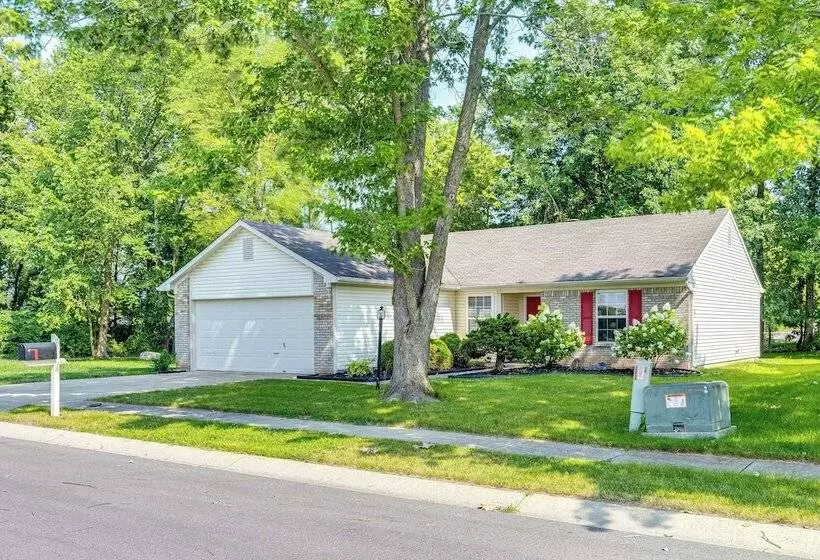 Westfield Home W/ Furnished Patio: 2 Mi To Park St