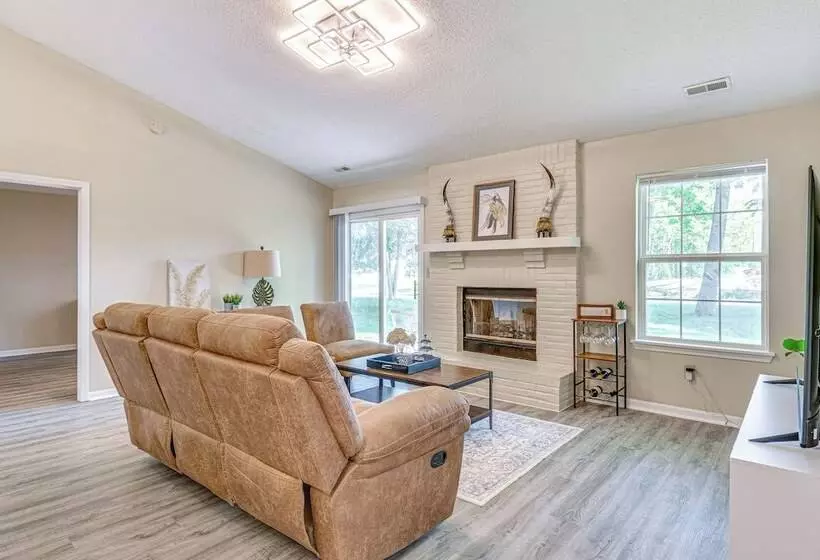 Westfield Home W/ Furnished Patio: 2 Mi To Park St