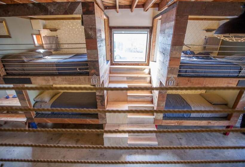 فندق صغير Podshare East Hollywood