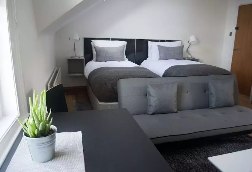 Bed and Breakfast 30seacliff