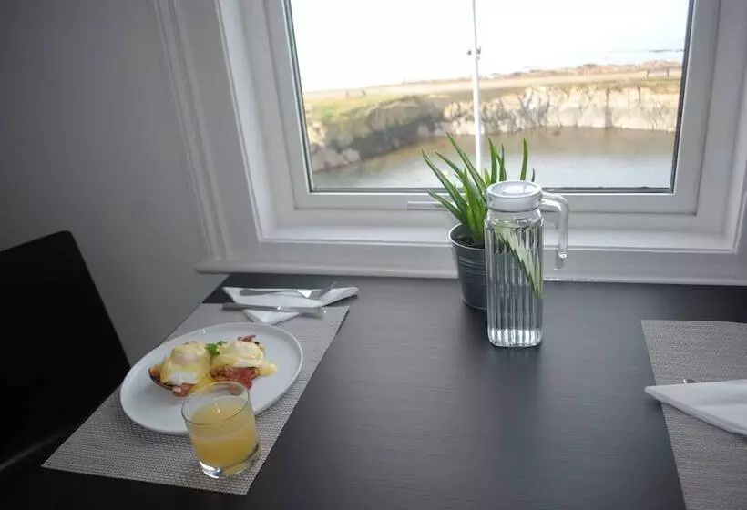 Bed and Breakfast 30seacliff