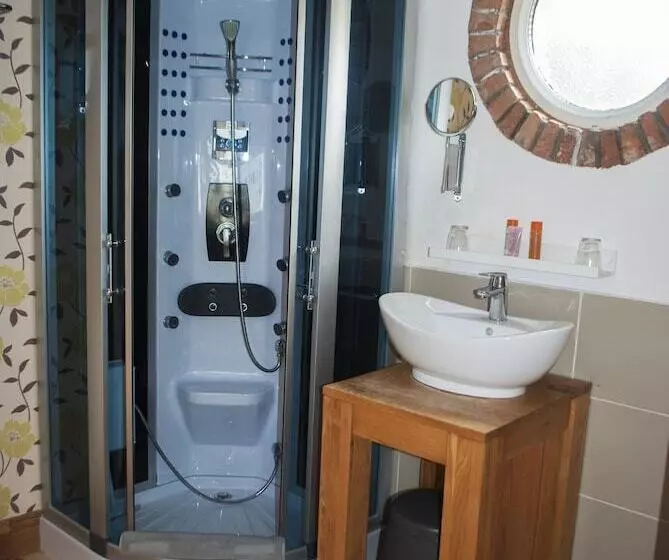 Bed and Breakfast 30seacliff