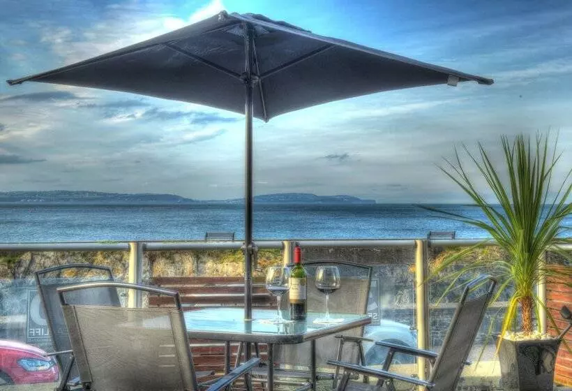 Bed and Breakfast 30seacliff