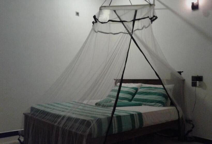 Bed and Breakfast Sunset Surfing Beach Resort