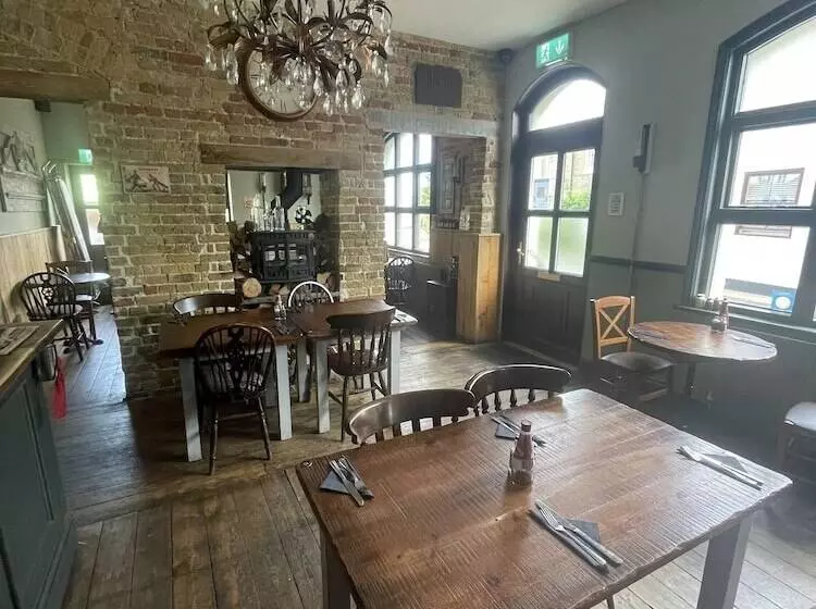 Aamiaismajoitus (B&B) The Six Bells