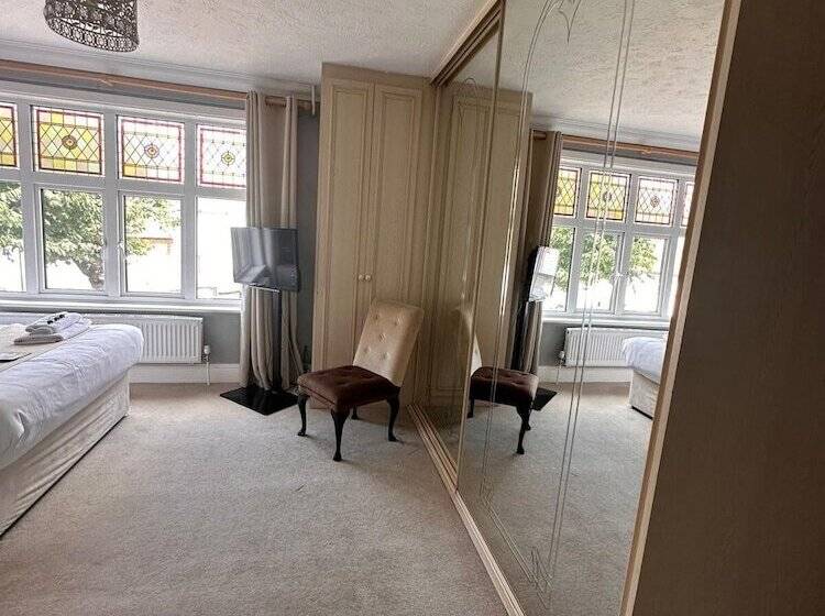 צימר The Six Bells