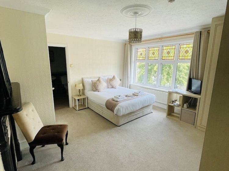 צימר The Six Bells