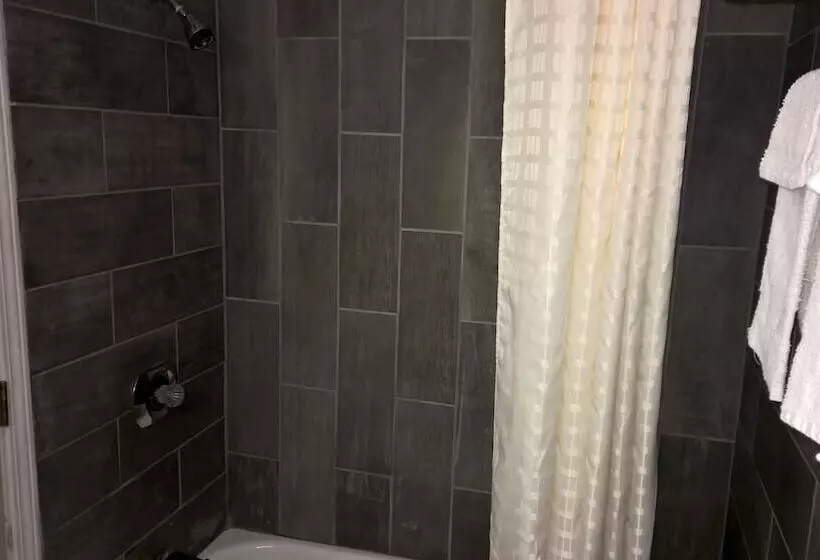 Economy Inn Motel