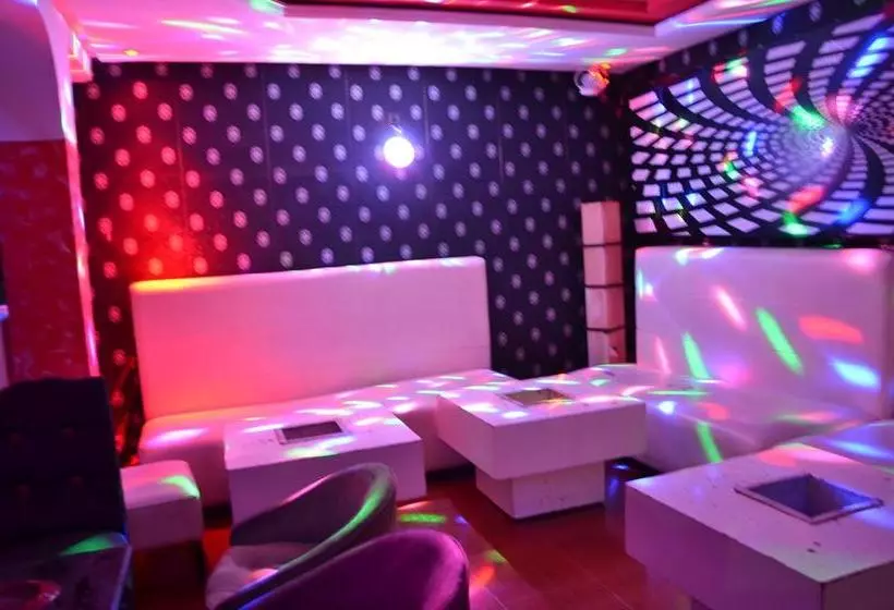 هتل Beach Club La Perle