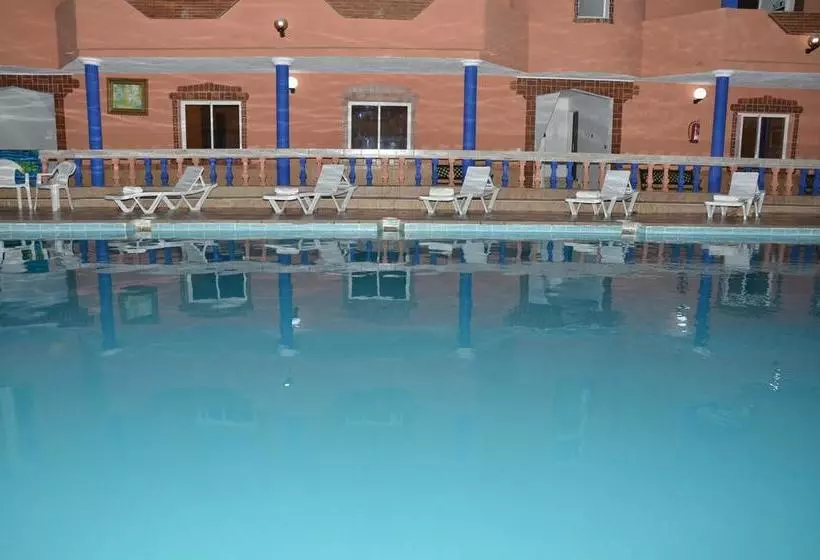 هتل Beach Club La Perle