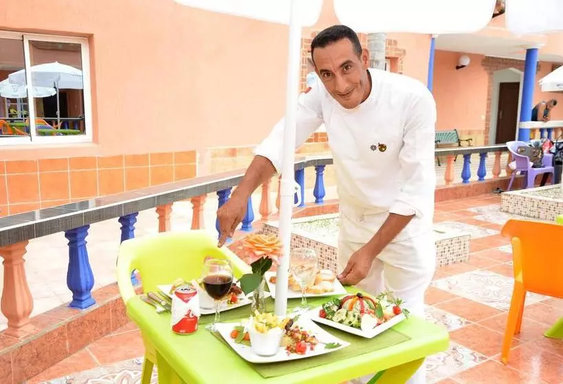 هتل Beach Club La Perle