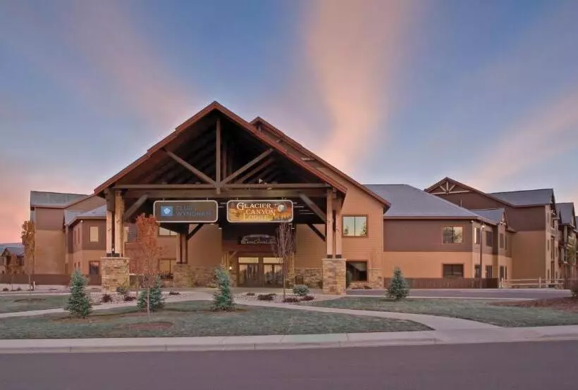 ホテル Club Wyndham Glacier Canyon