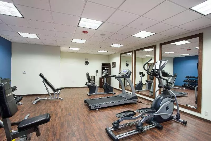 Hotelli Comfort Inn & Suites Zachary