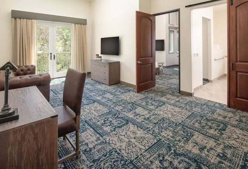 ホテル Four Points By Sheraton Santa Cruz Scotts Valley