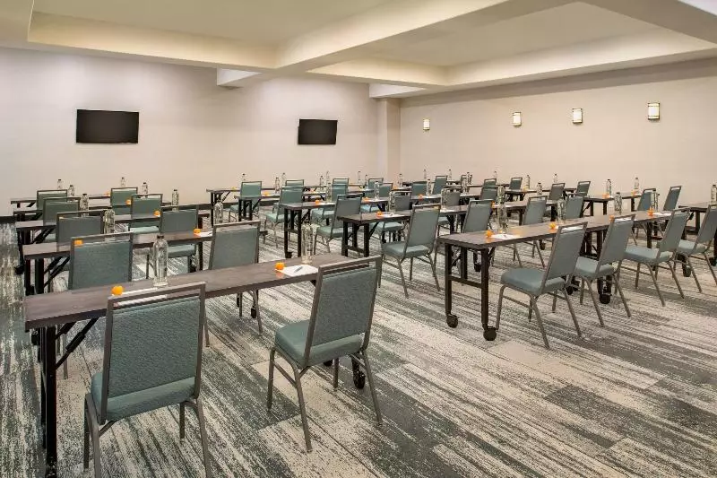ホテル Four Points By Sheraton Santa Cruz Scotts Valley