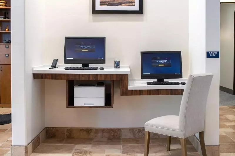 ホテル Four Points By Sheraton Santa Cruz Scotts Valley