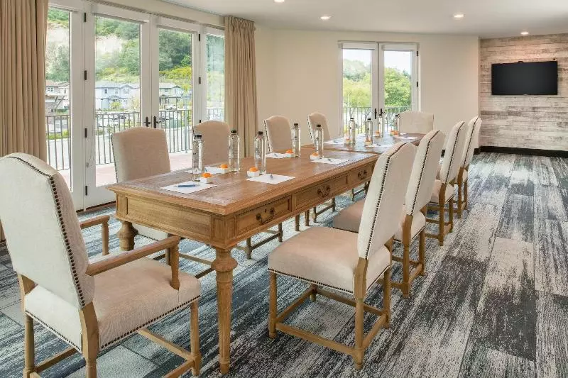 ホテル Four Points By Sheraton Santa Cruz Scotts Valley