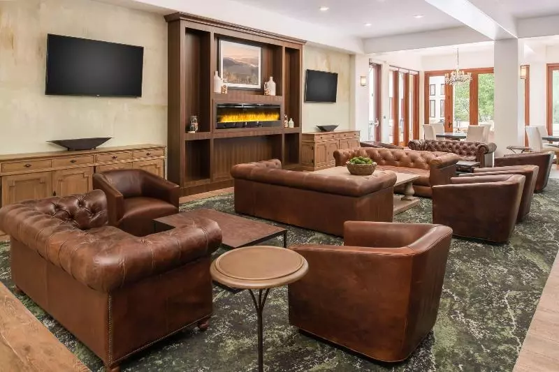 ホテル Four Points By Sheraton Santa Cruz Scotts Valley