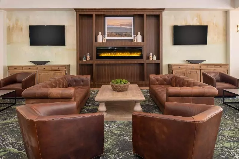 ホテル Four Points By Sheraton Santa Cruz Scotts Valley