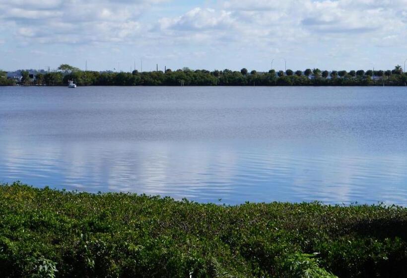 호텔 Riverview Inn