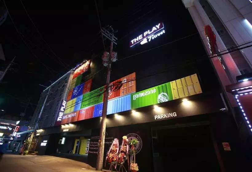 モーテル 7th Street  The Play