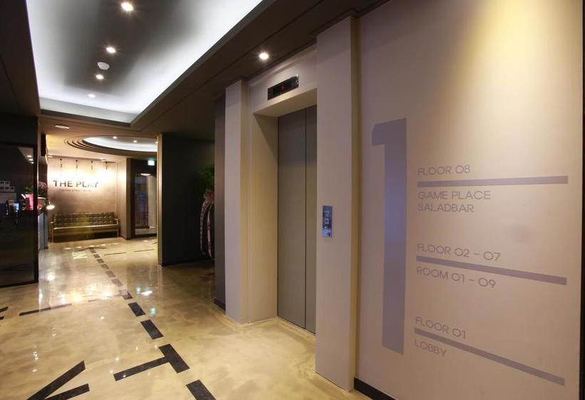 Motel 7th Street  The Play