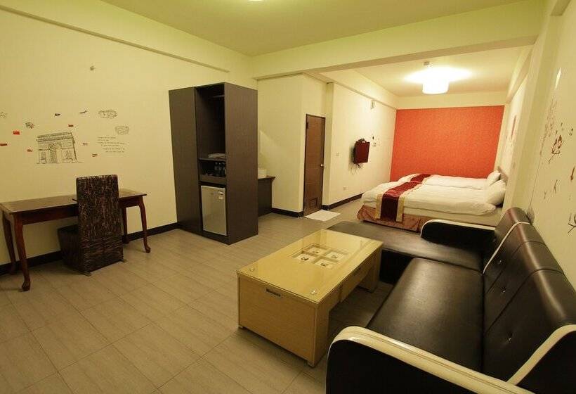 تختخواب و صبحانه Sanyi Sakura Resort