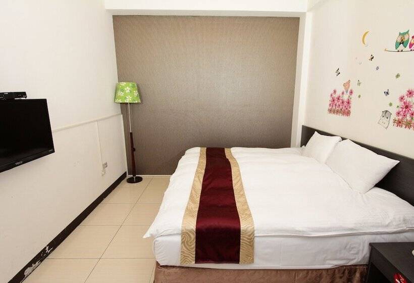 تختخواب و صبحانه Sanyi Sakura Resort