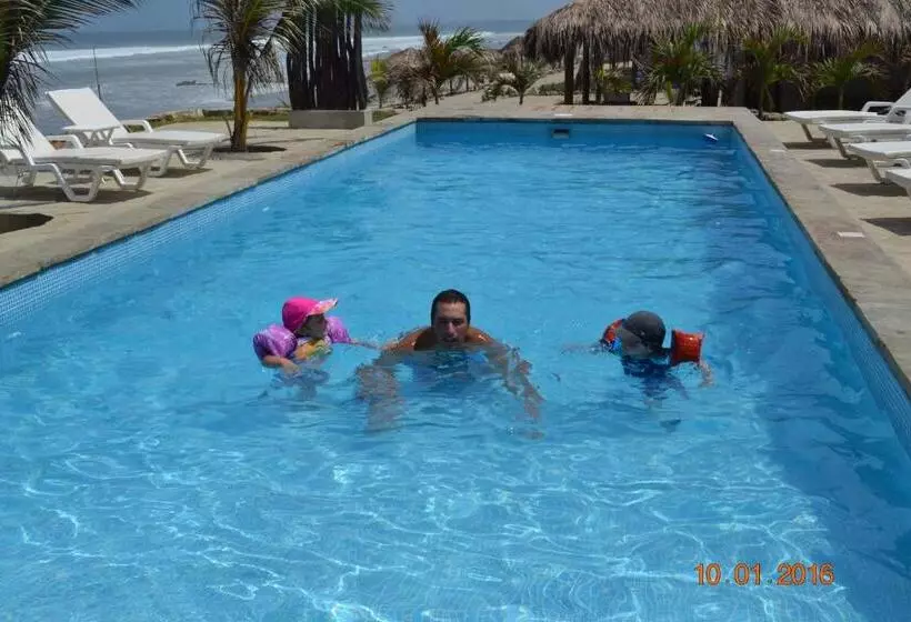 هتل Baja Canoas