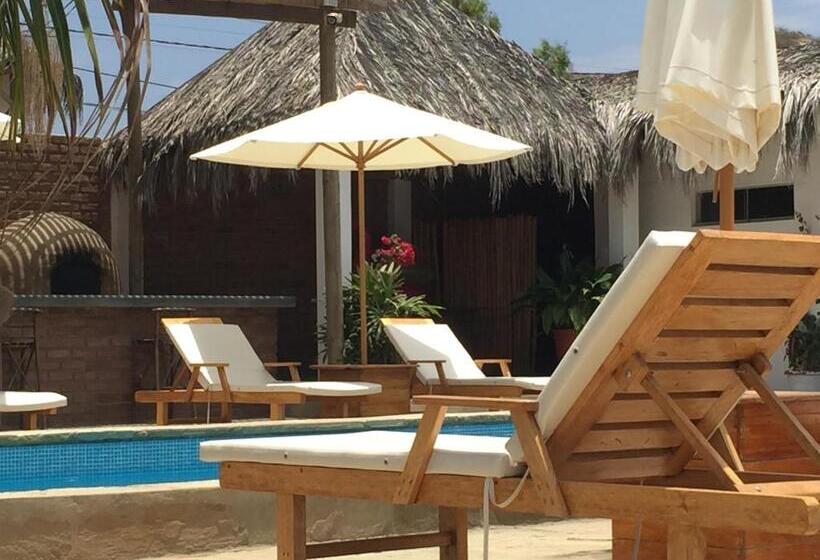 Отель Baja Canoas