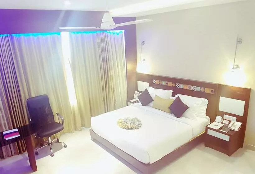 ホテル Chand V Residency