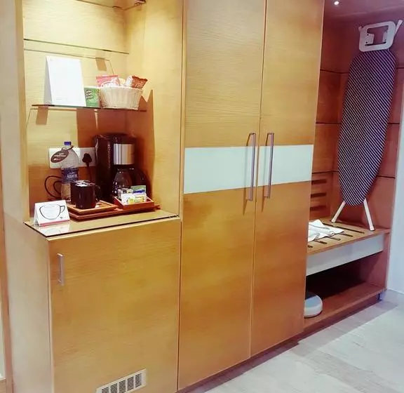 ホテル Chand V Residency