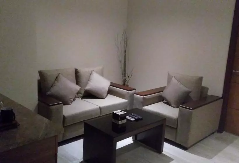 ホテル Chand V Residency
