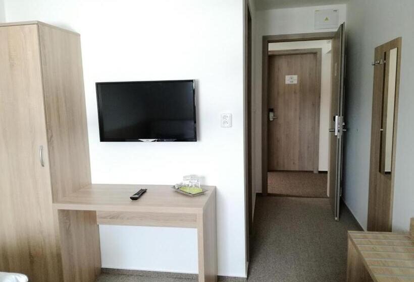 فندق Club Apartments