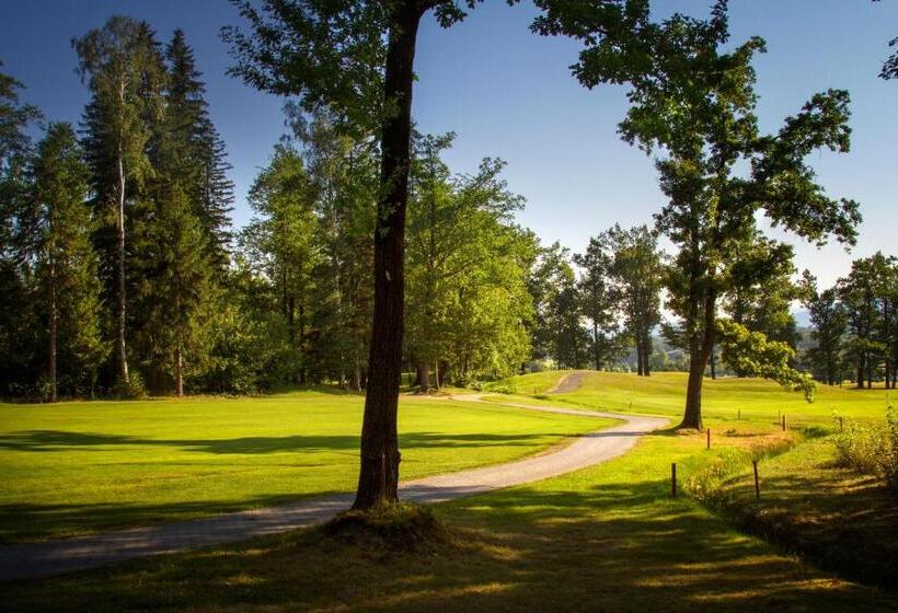 فندق Club Apartments