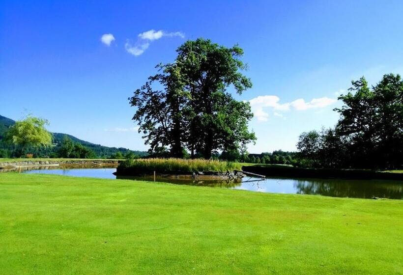 فندق Club Apartments