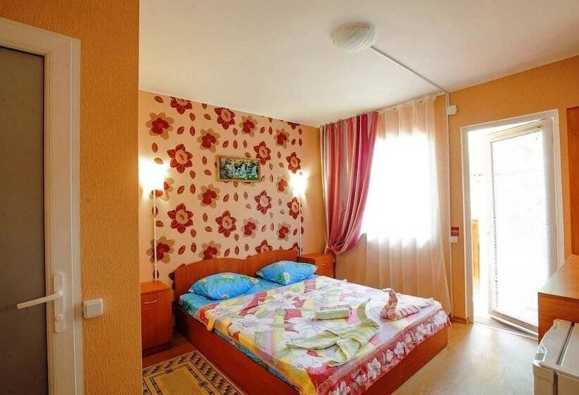 ホテル Golubaya Laguna