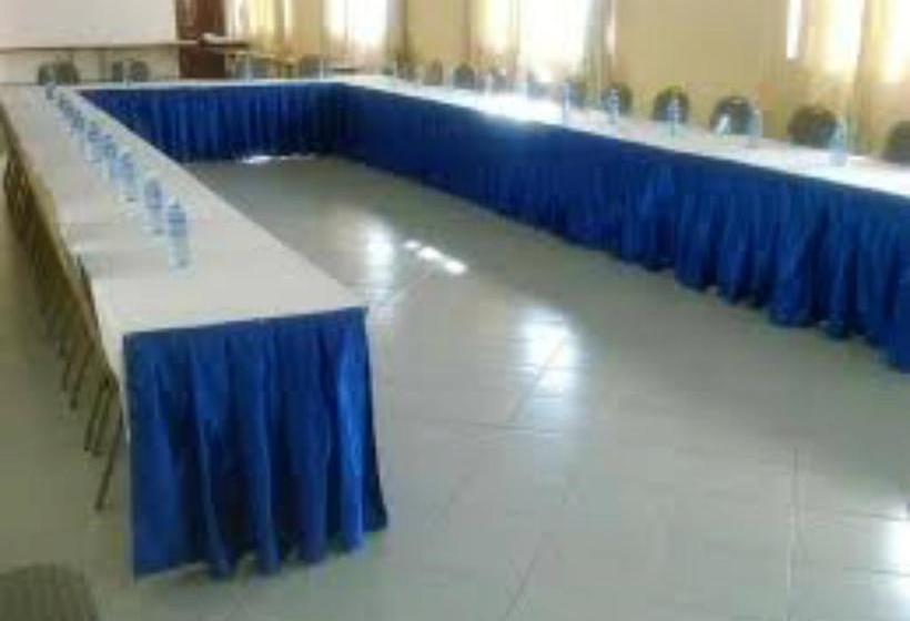 هتل Konza City Tranzit