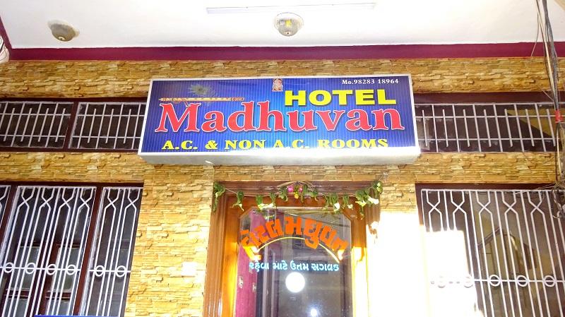 ホテル Spot On 61151 Madhuvan